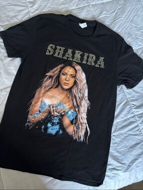 Shakira World Tour T-Shirt